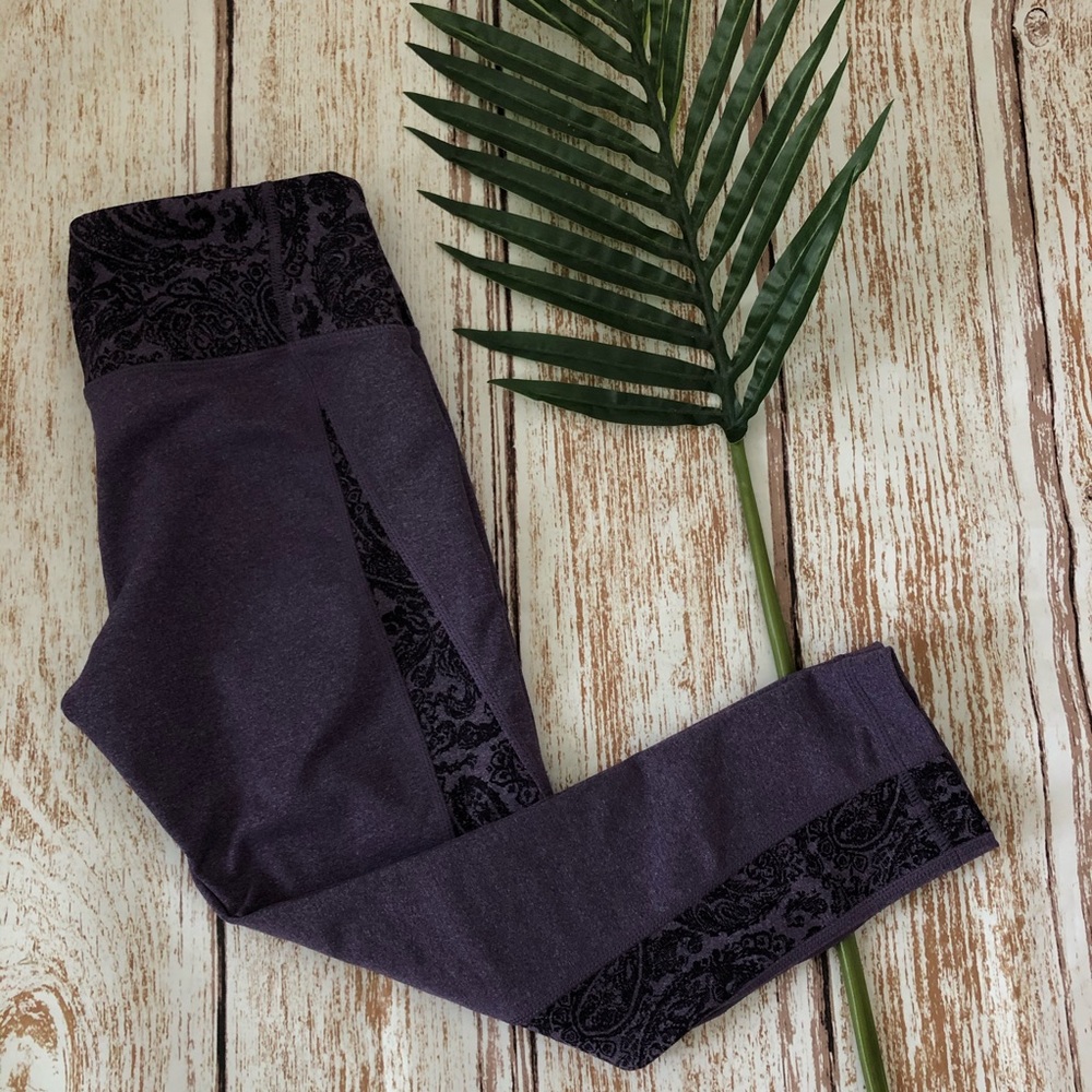 Athleta Capri Athletic Leggings Size XS